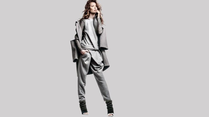 已经给了30万律师费了，律师说可以尝试找关系运转争取缓刑，但要60万奖励金，能不能信？